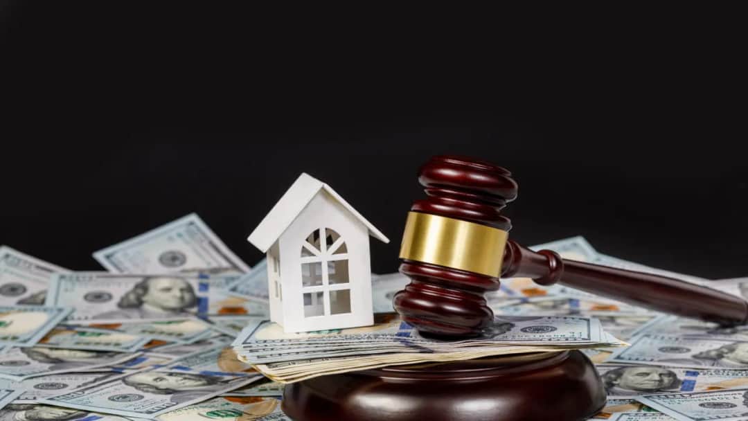 Uważaj! Jak nie narazić się na kłopoty przy zakupie zadłużonej nieruchomości